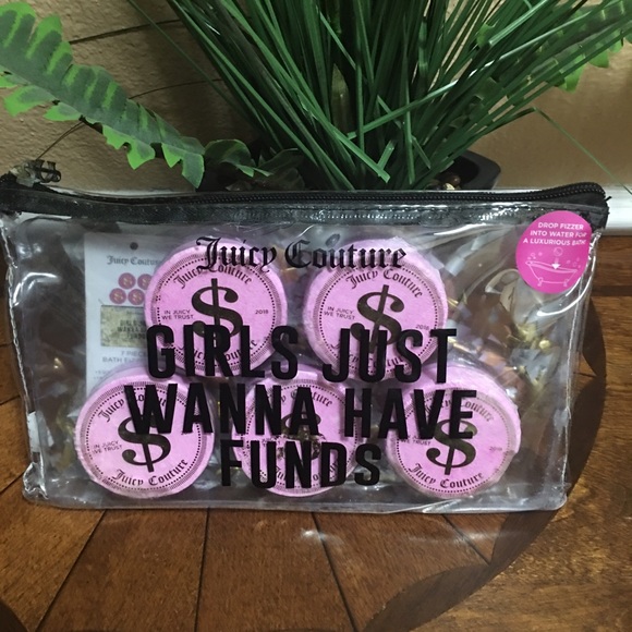 Juicy Couture Other - Juicy couture bath fizzers